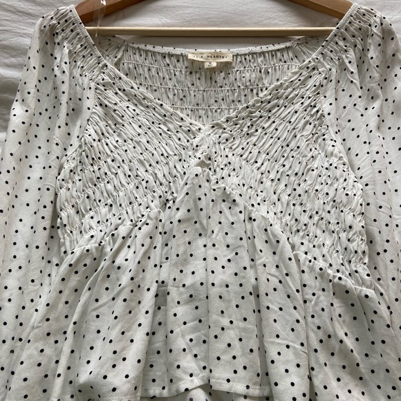 L. A Hearts polka dot blouse!! - Picture 2 of 4